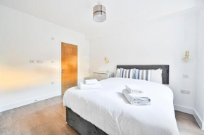 Beautiful 2 bed with en suite, near Tube and Stamford Bridge